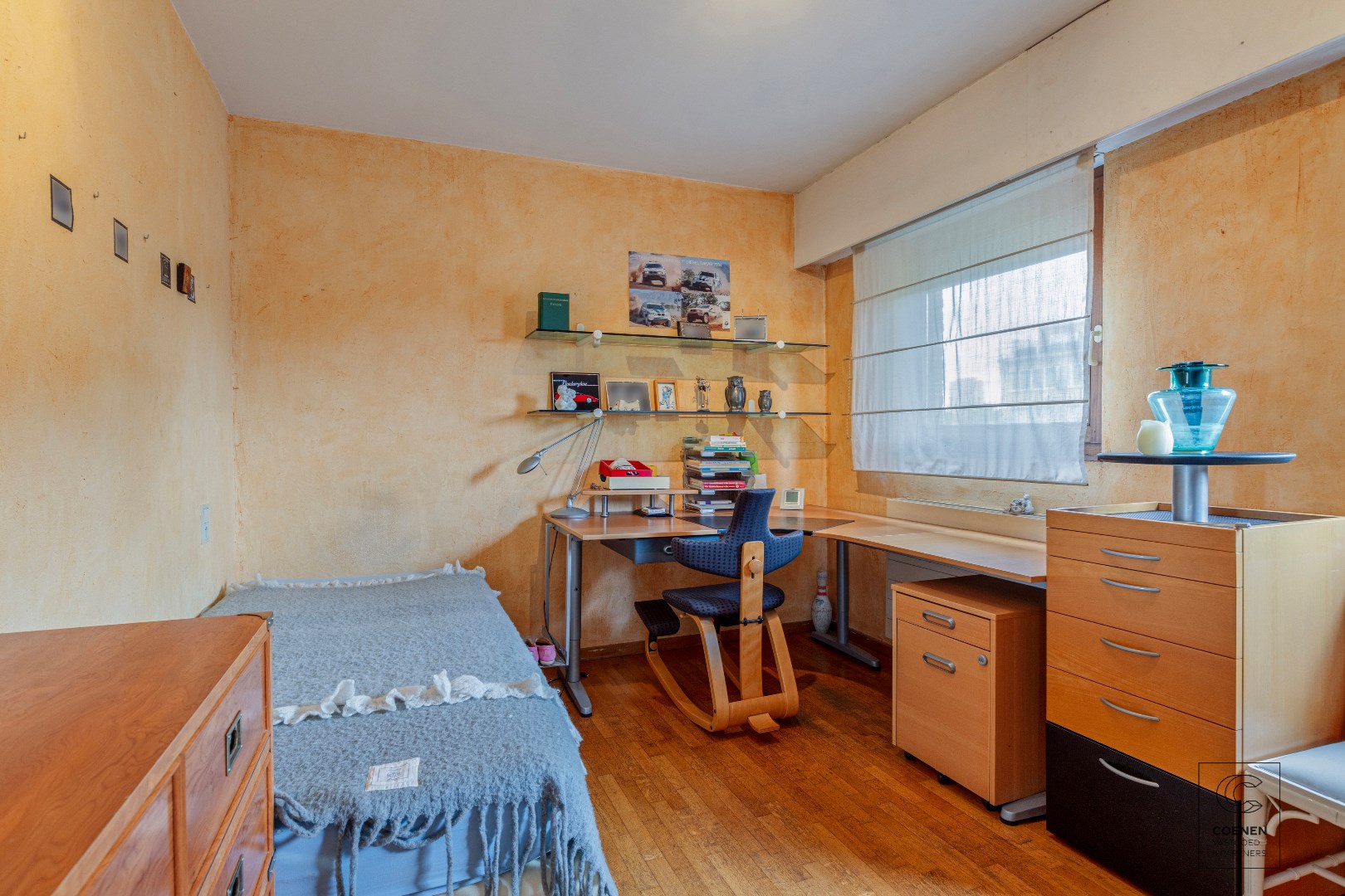 Centraal gelegen woning (4 slaapkamers) met praktijkruimte, tuin en nabijheid van voorzieningen in Antwerpen 