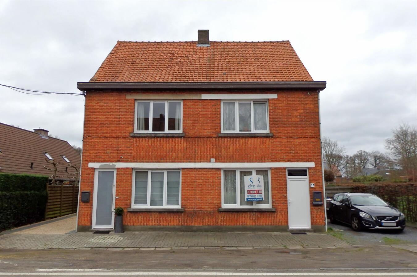 Woning met 3 slaapkamers en tuin te Lovendegem! 