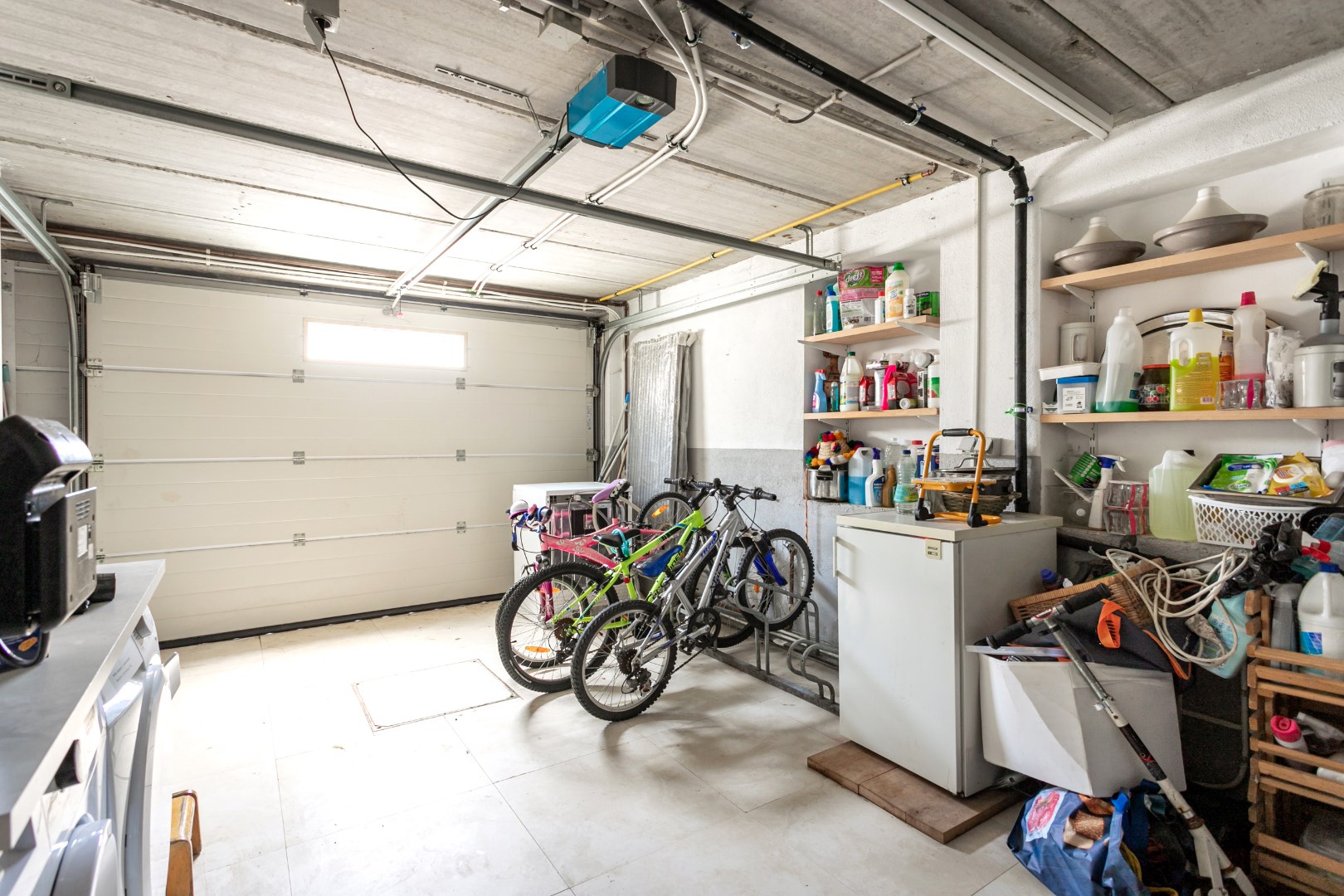 Ruime en energiezuinige (EPC A) woning met 5 slaapkamers, bureau, garage en tuin 