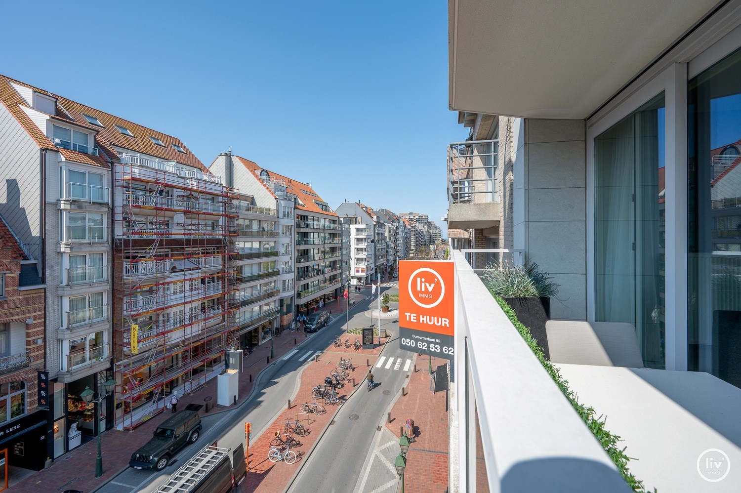 Appartement meubl&#233; - Appartement lumineux et r&#233;cent, &#233;quip&#233; de tout le confort, situ&#233; sur l&#39;avenue Lippens. 