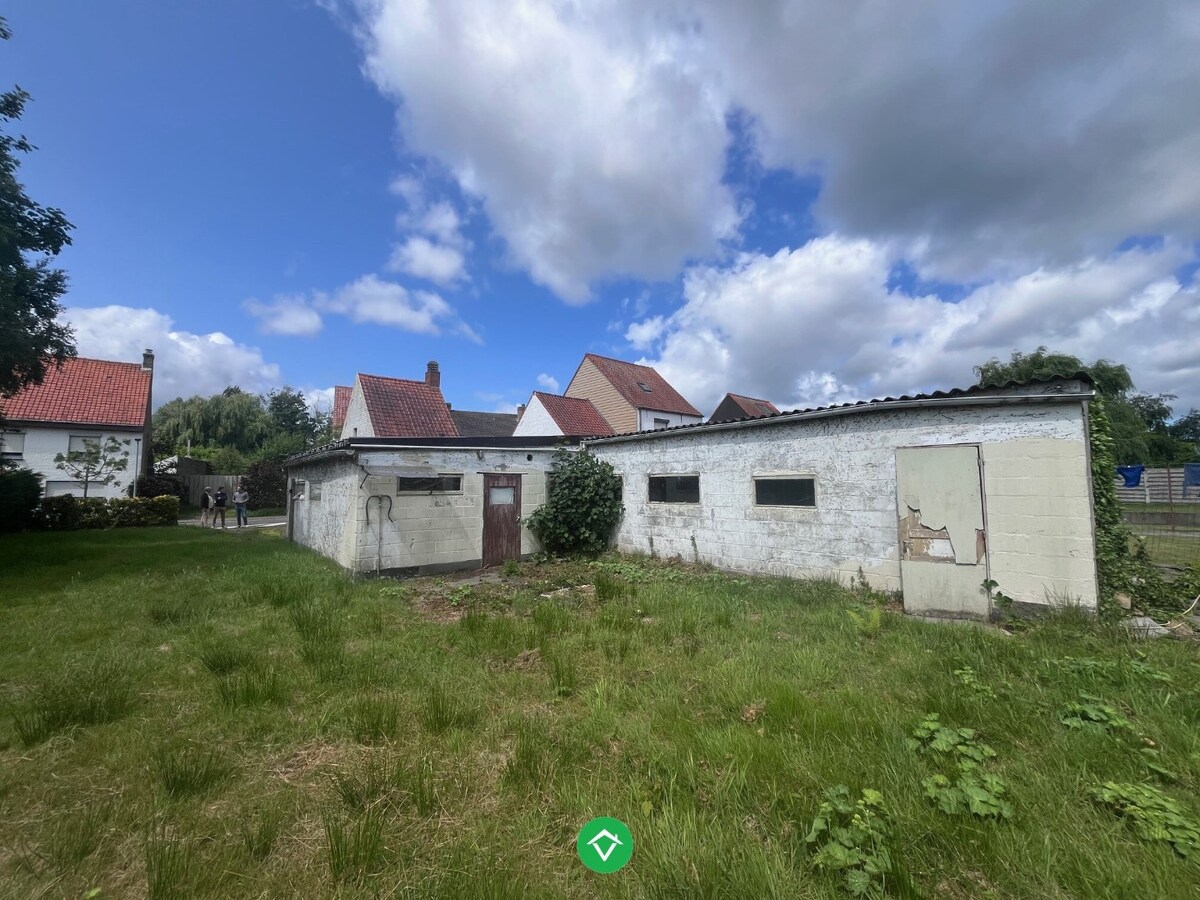 Mooi perceel bouwgrond op 642 m&#178; voor HOB, in een groene omgeving 