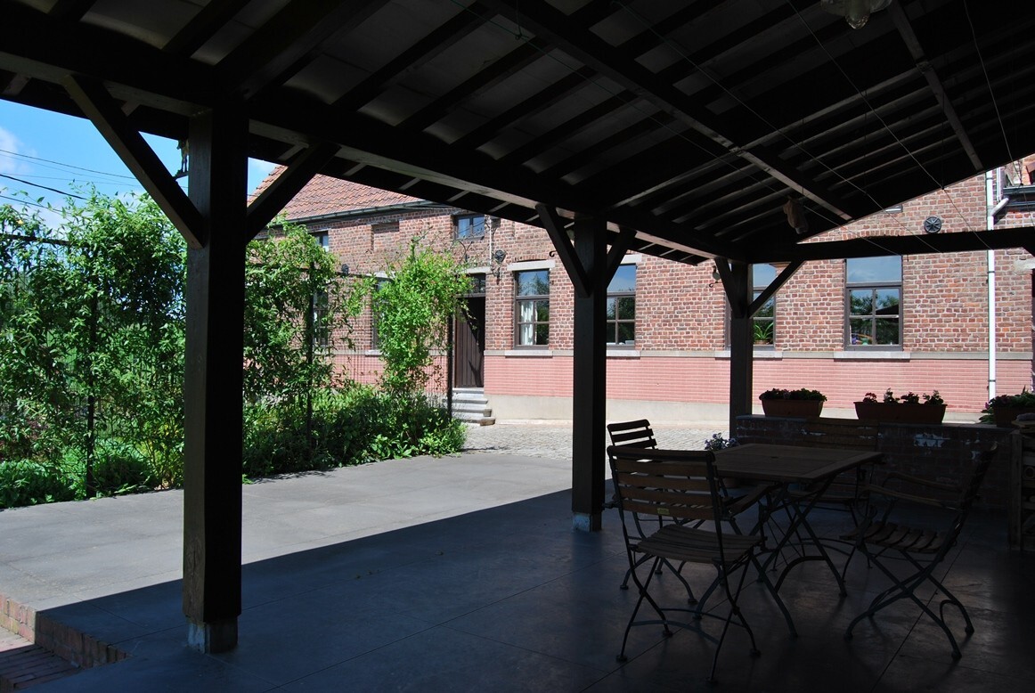 Charmante hoeve op ca. 1,1ha te Geraardsbergen 