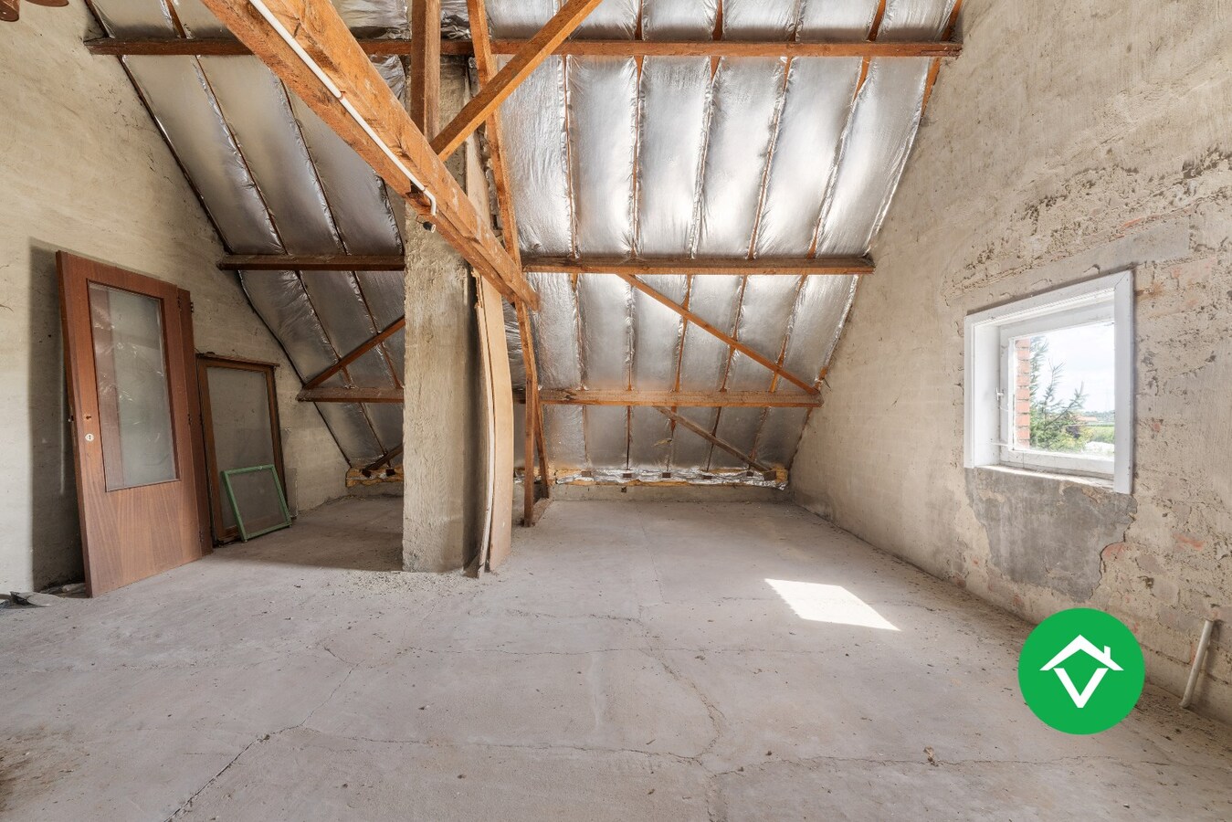 Instapklare woning met 3 slaapkamers en garage te Zarren 