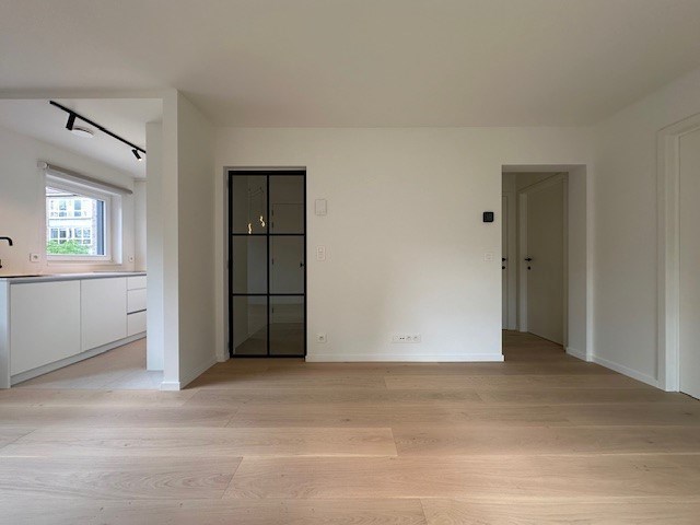 Instapklaar modern appartement op top locatie! 