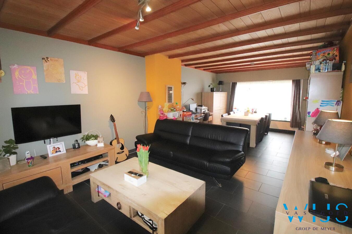 Praktische halfopen bebouwing met 3 slaapkamers te Rieme/ERTVELDE ! 