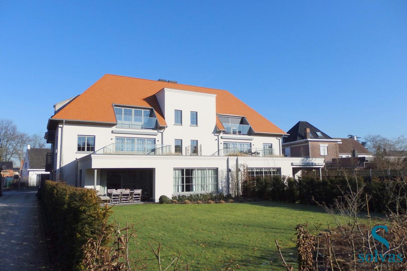 Nieuwbouw riant duplex villa-appartement in Waarschoot! 