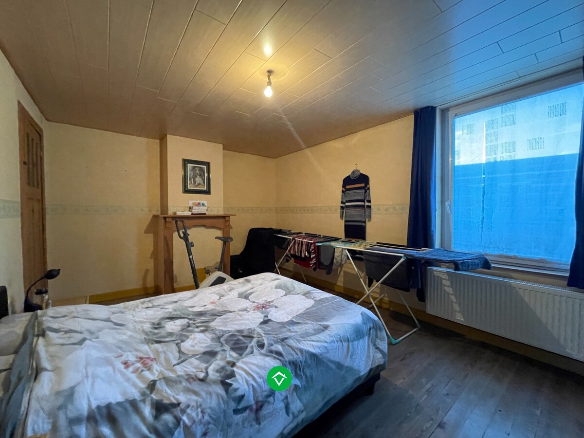 Woning met 3 slaapkamers en garage in centrum Roeselare 