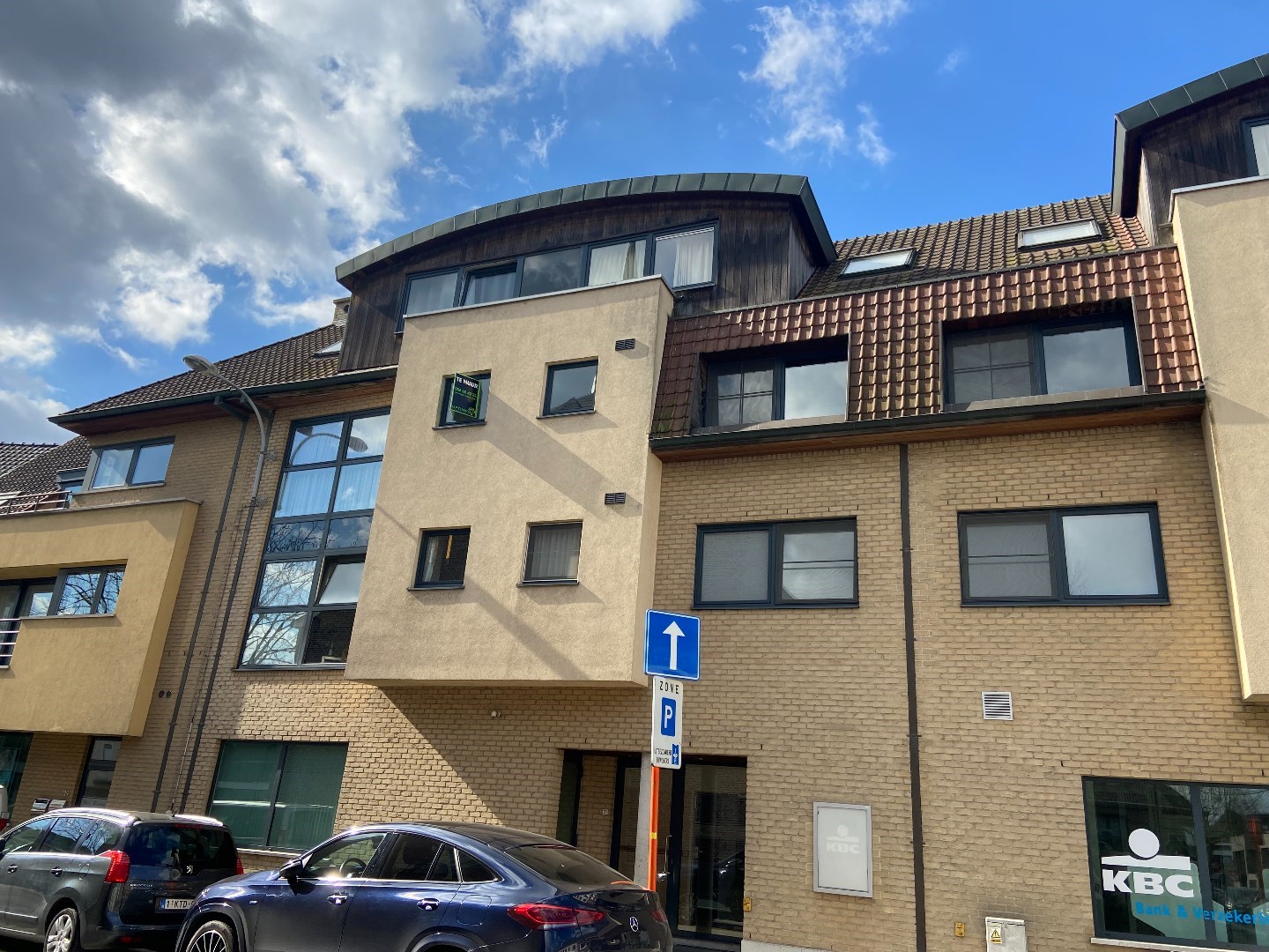 Instapklaar appartement in hartje Deerlijk! 
