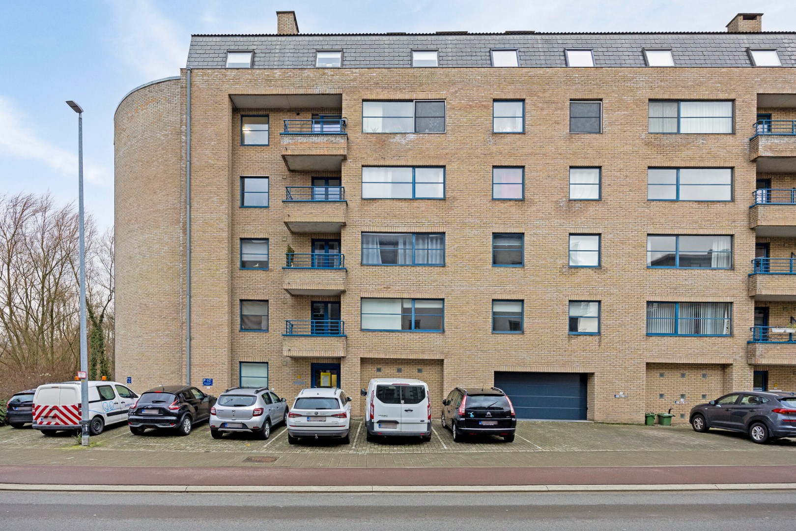 Goed gelegen 3-slaapkamerappartement  – EPC 136 kWh/m&#178; - bewoonbare opp. 148 m&#178; 