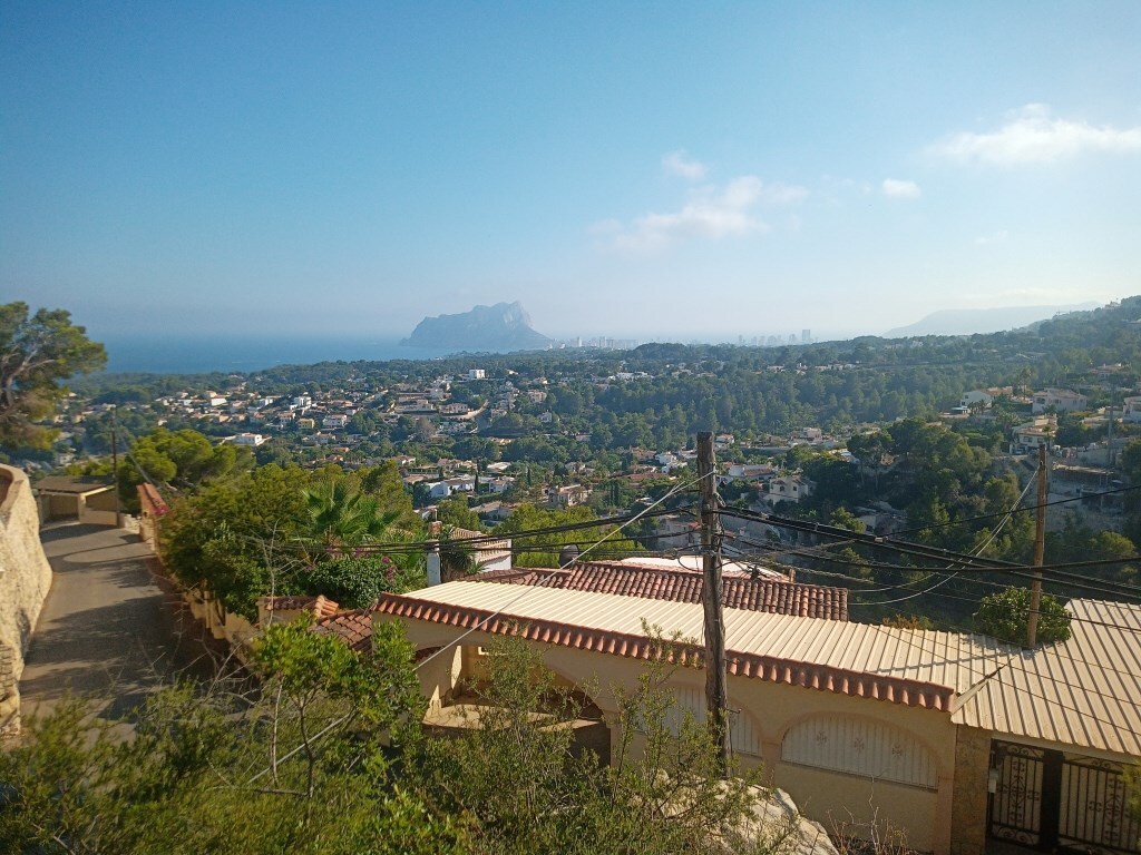 Nieuwbouwvilla met 4 slaapkamers en prachtig zeezicht in Benissa (Spanje) 