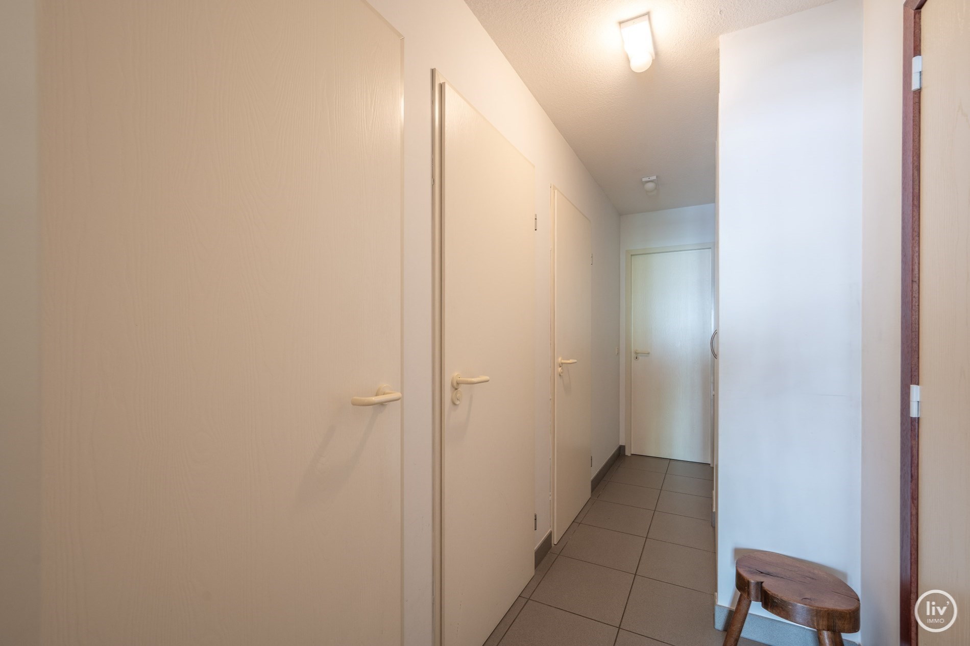 Ruim 1 slaapkamer-appartement op een topligging op de Bayauxlaan te Knokke. 