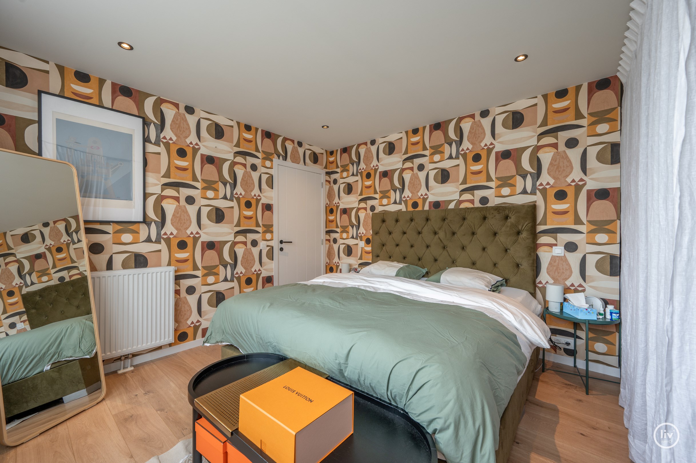 Charmante, recent gerenoveerde woning met prachtige tuin en topligging in het centrum van Sluis op enkele minuten van Knokke-Heist. 