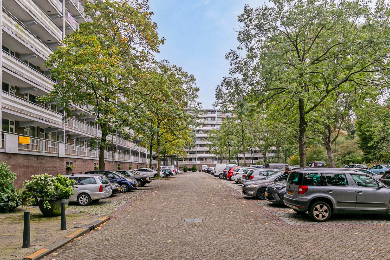 Studio appartement op de vijfde verdieping in de wijk Ommoord en gelegen op eigen grond! 