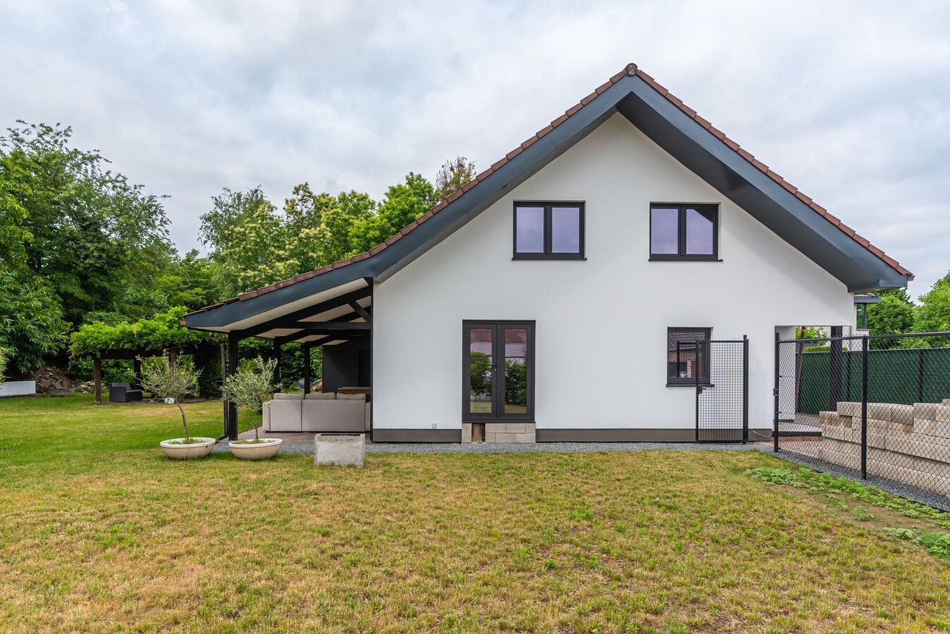 Energiezuinige, vrijstaande doorzonwoning 