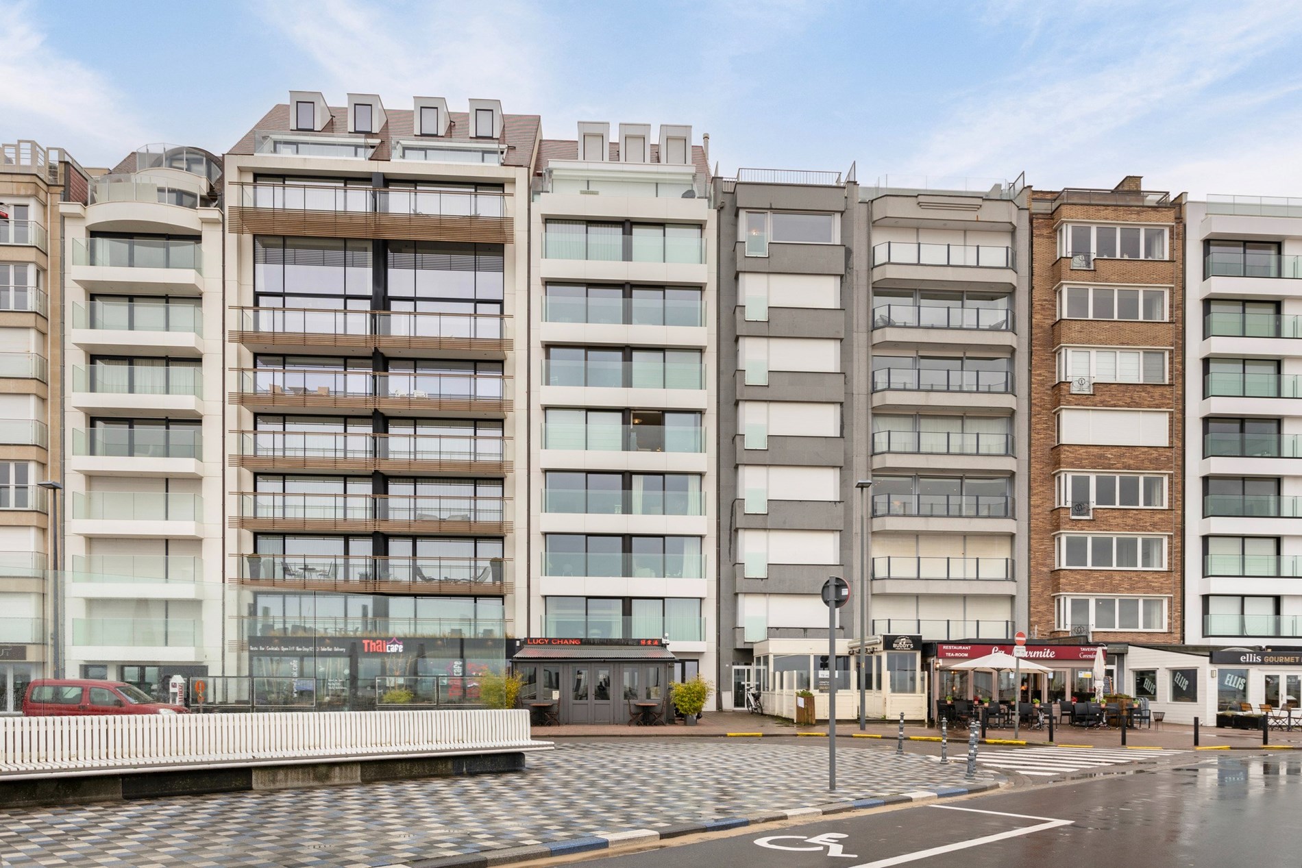 Appartement confortable d&#39;une chambre avec vue frontale sur la mer situ&#233; sur la place Rubens &#224; Knokke. 