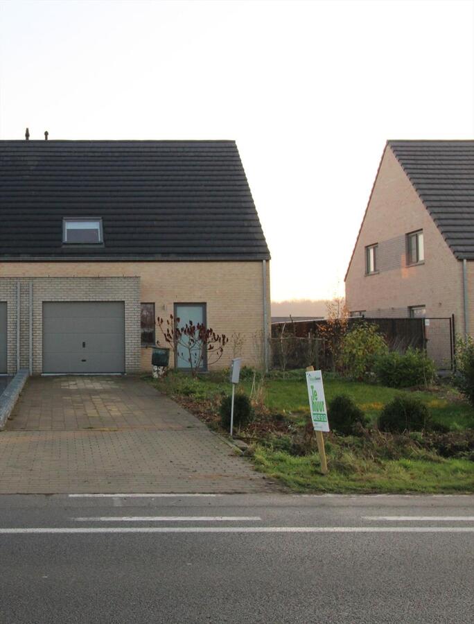 Nieuwbouwwoning met zonnepanelen te Ichtegem 