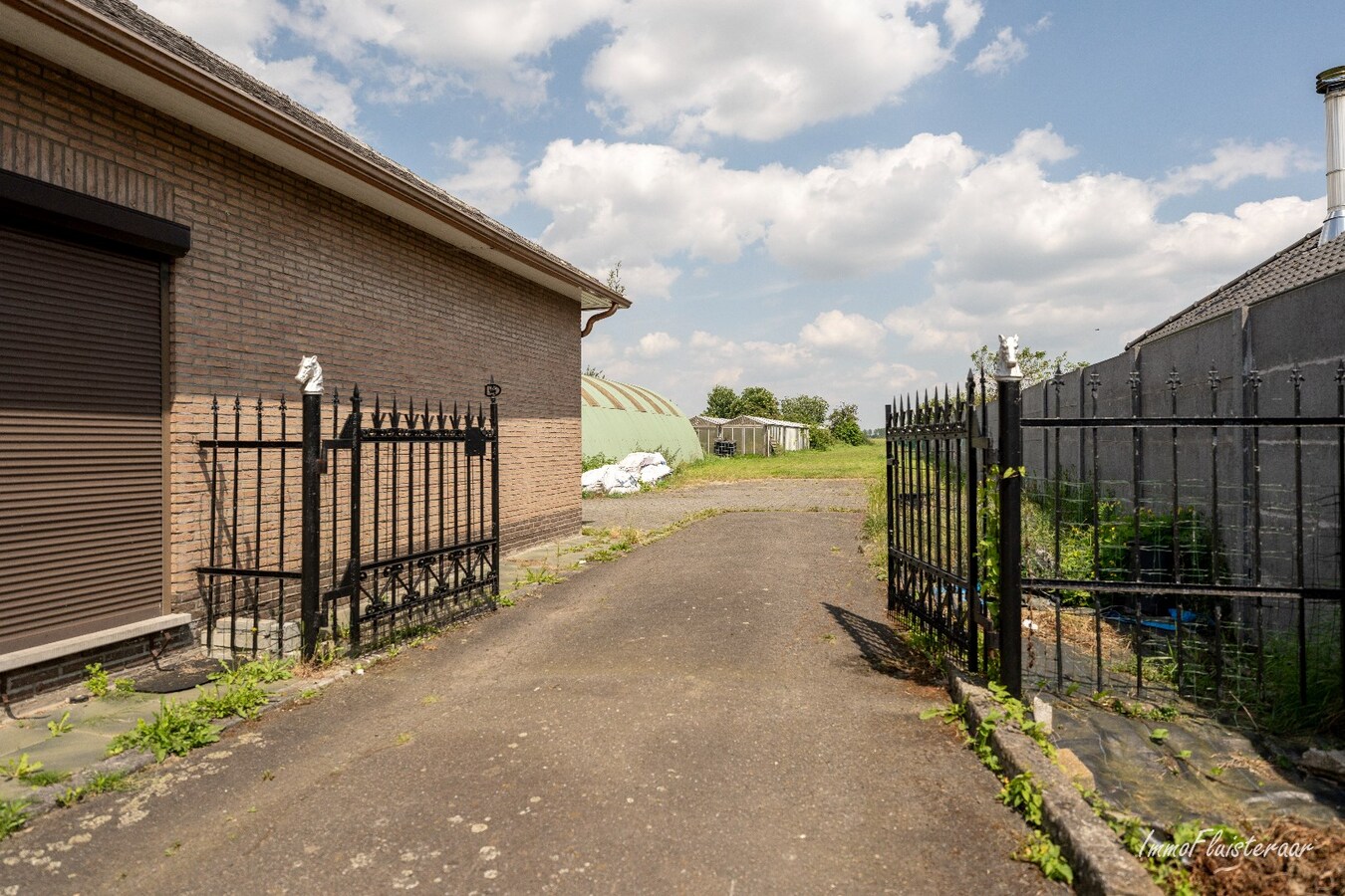 Maison partiellement r&#233;nov&#233;e sur environ 30 a situ&#233;e &#224; Tirlemont. 