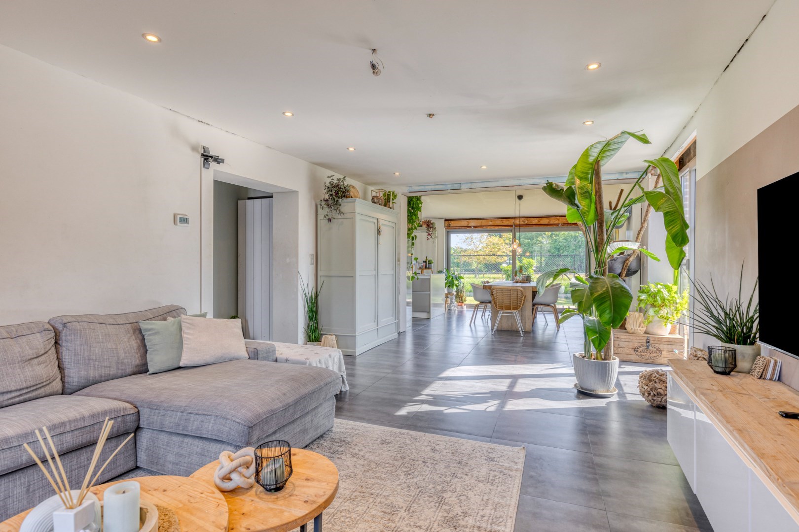 Goed gelegen open bebouwing met 4 slaapkamers en tuin in Kerkom - EPC 540 kWh/m&#178; - bewoonbare oppervlakte 238  m&#178; 