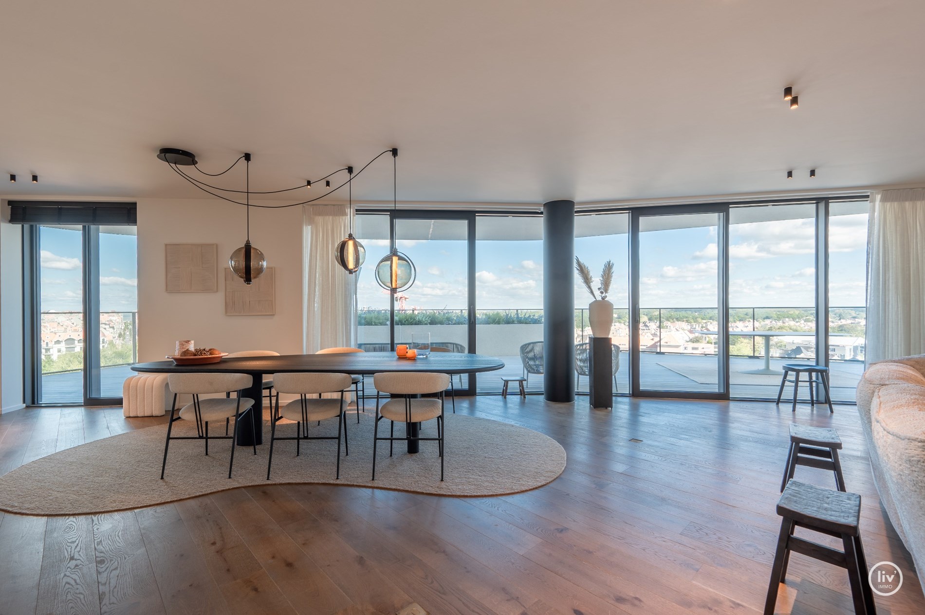 Luxueus , dubbel appartement (208 m2) met magnifieke zichten gelegen in residentie &#39;the tower&#39; in Duinenwater. 