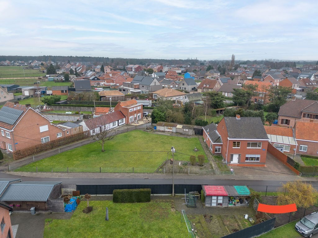 Grond verkocht in Ravels