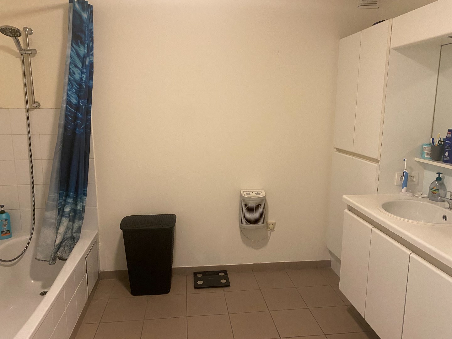 Gelijkvloers appartement met 2 slaapkamers, garage en groot terras 