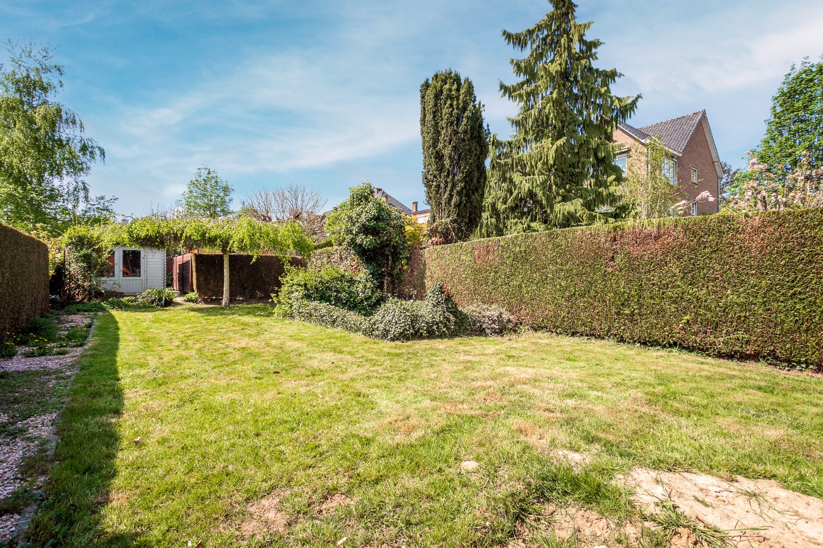 Instapklare bel-&#233;tage met 3 slpk en tuin op 4a33 