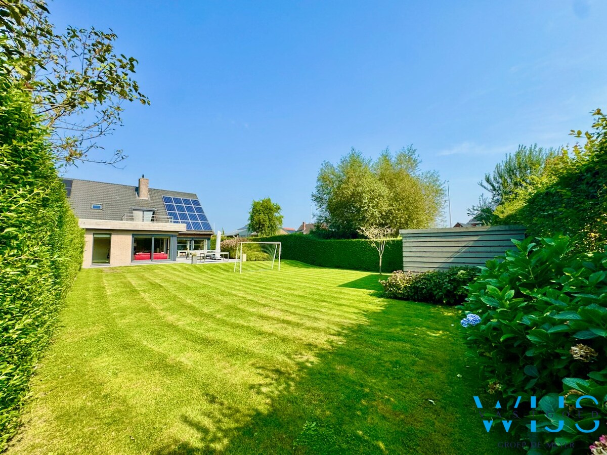 Schitterende gezinswoning op 835 m&#178; te Knesselare 