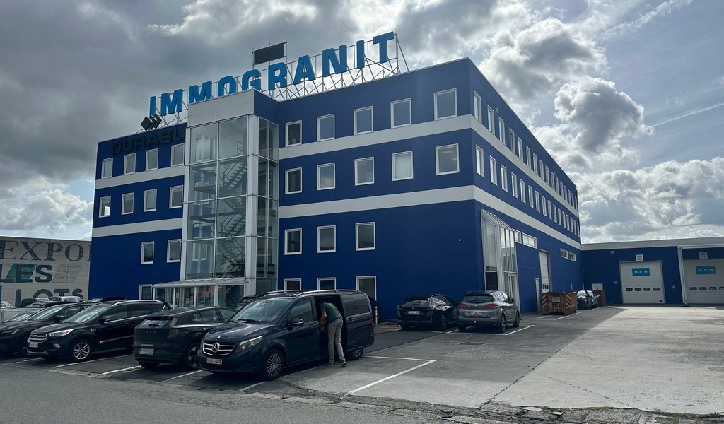 Magazijnen en kantoren te huur in Immogranit Building in Drongen