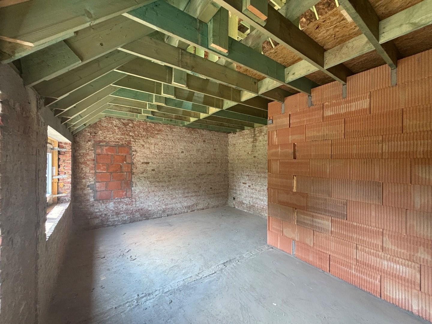 Ruime cascowoning met 4 slpk. op zuidgericht perceel van 9a 35ca in Mol 