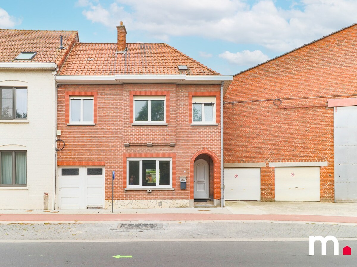 Ruime woning met garage en 3 slaapkamers te Heule ! 