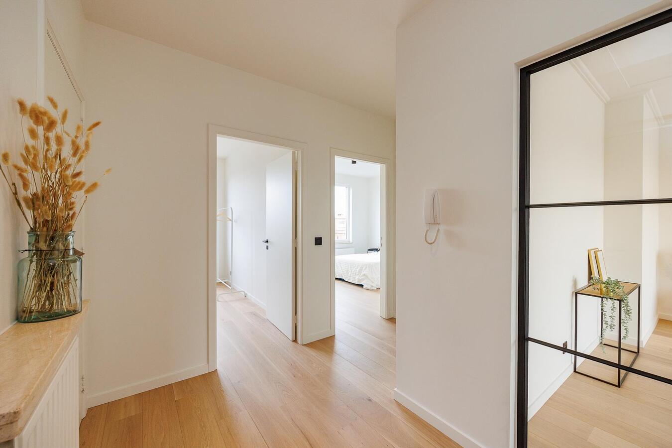 Kwalitatief gerenoveerd appartement met terras! 