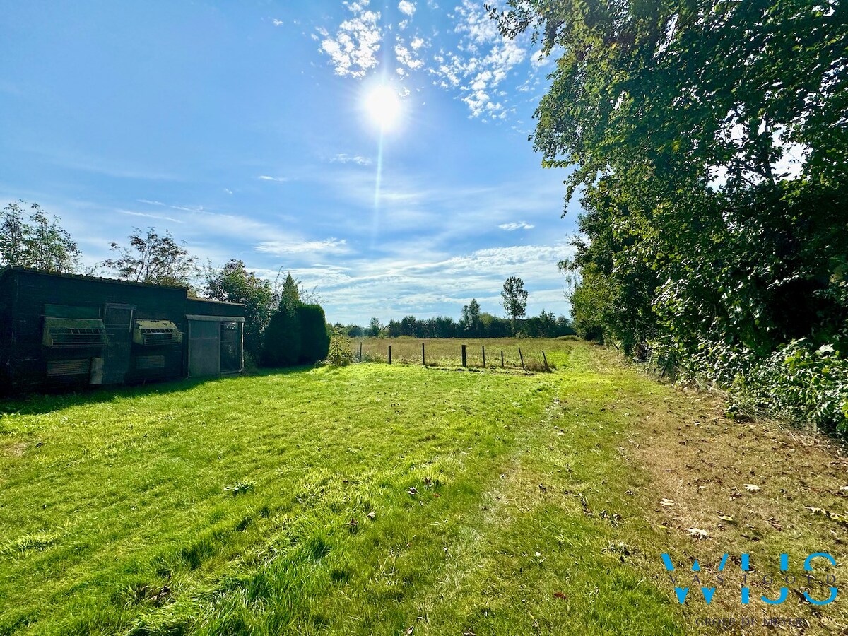 Woonhuis op een perceel van 3.848 m&#178; te Sleidinge ! 