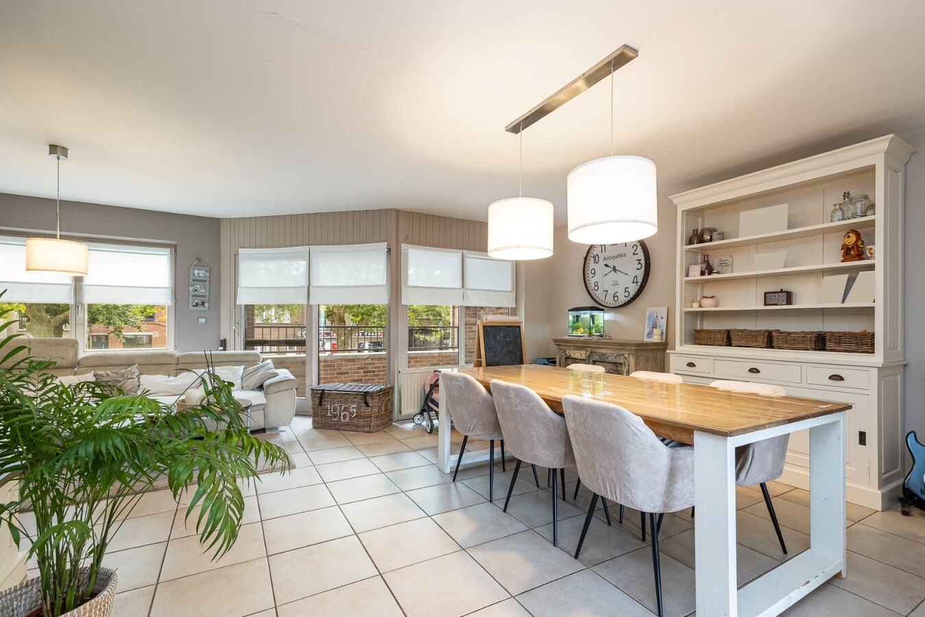 Prachtige woning 243 m&#178; met 4 slaapkamers (met mogelijkheid tot kangoeroewoning) 