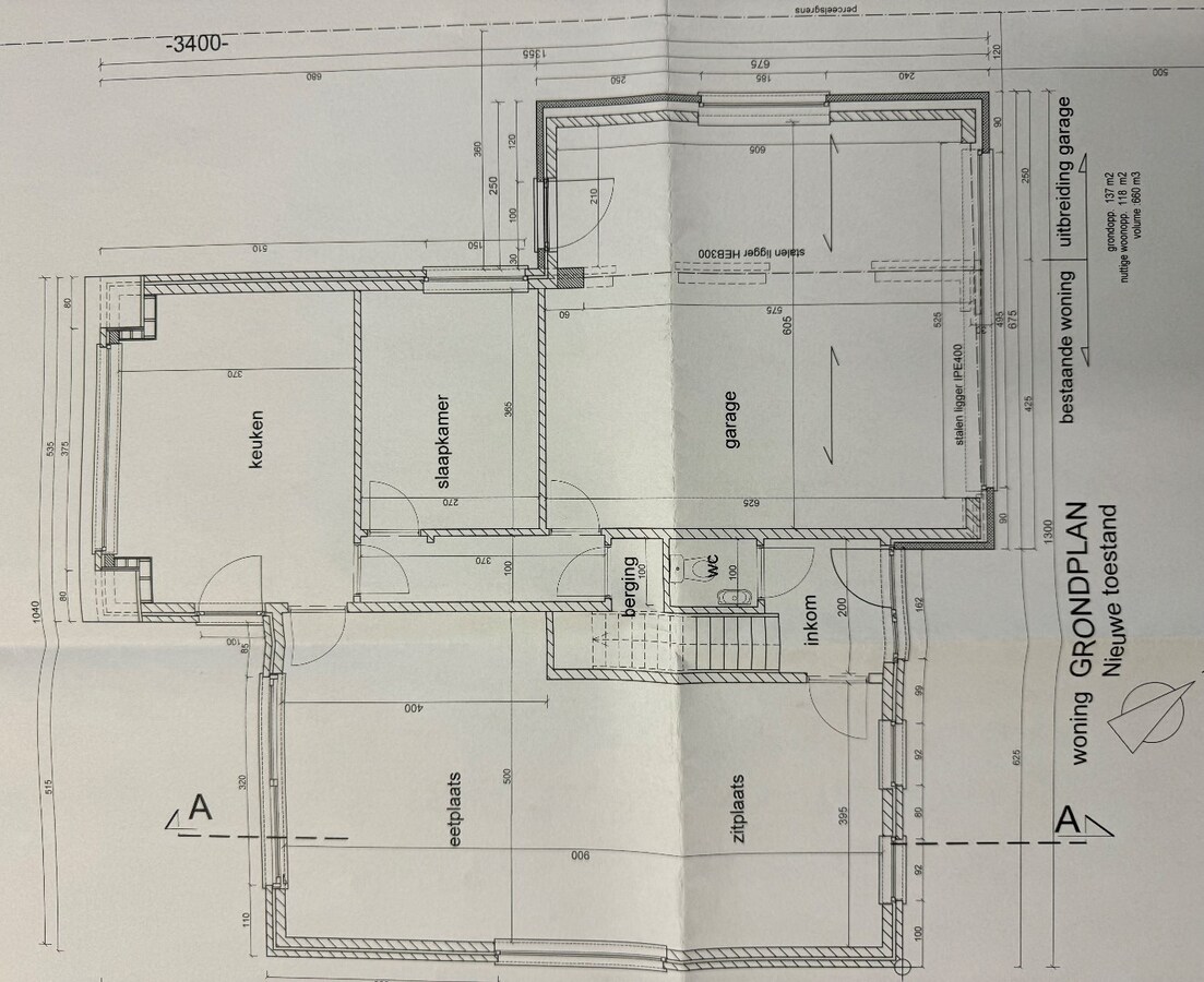 Ruime open bebouwing met 4 slaapkamers en 3 garages in Kortemark 