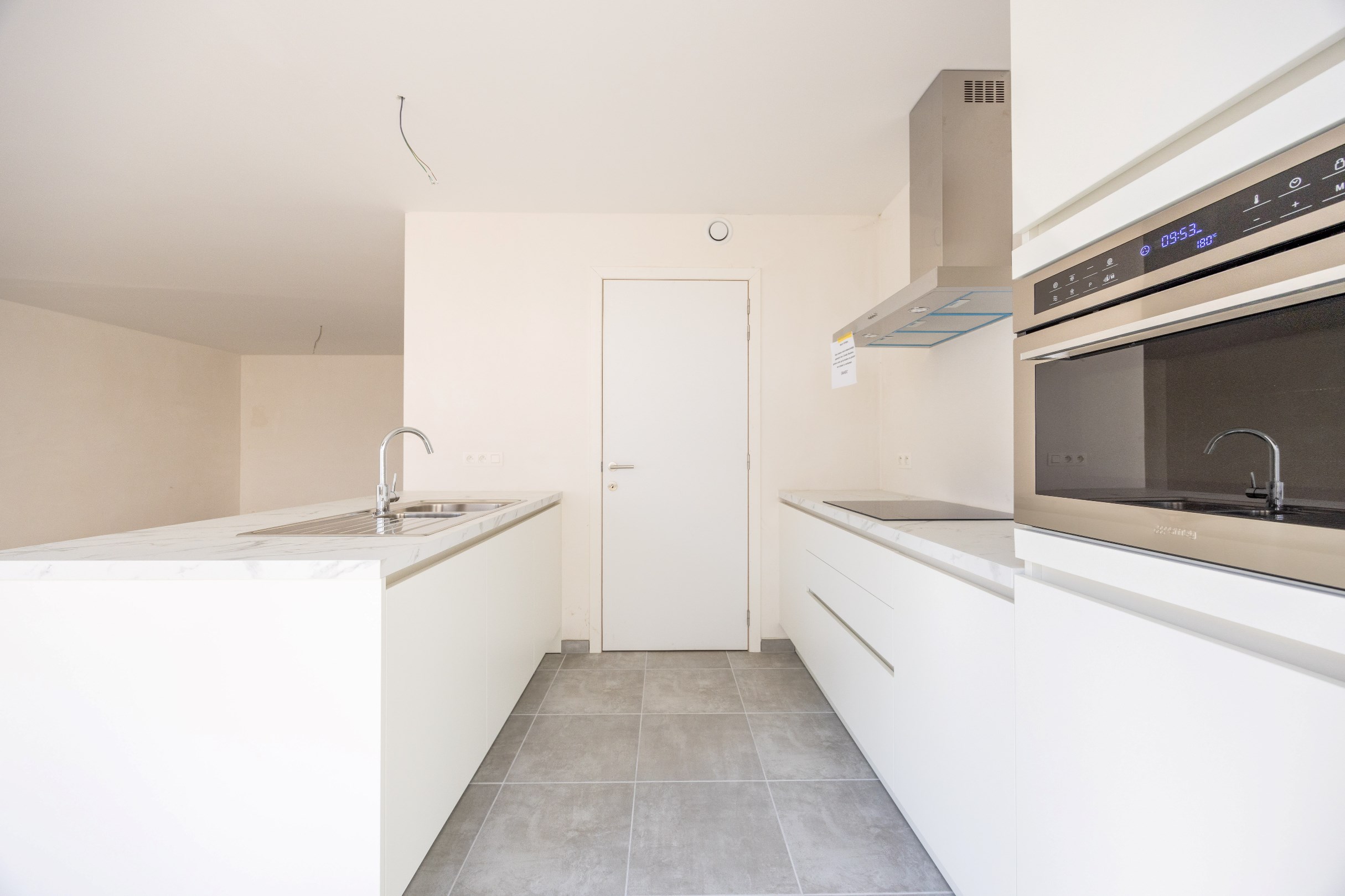 VILLA APPARTEMENT MET RUIME TUIN 