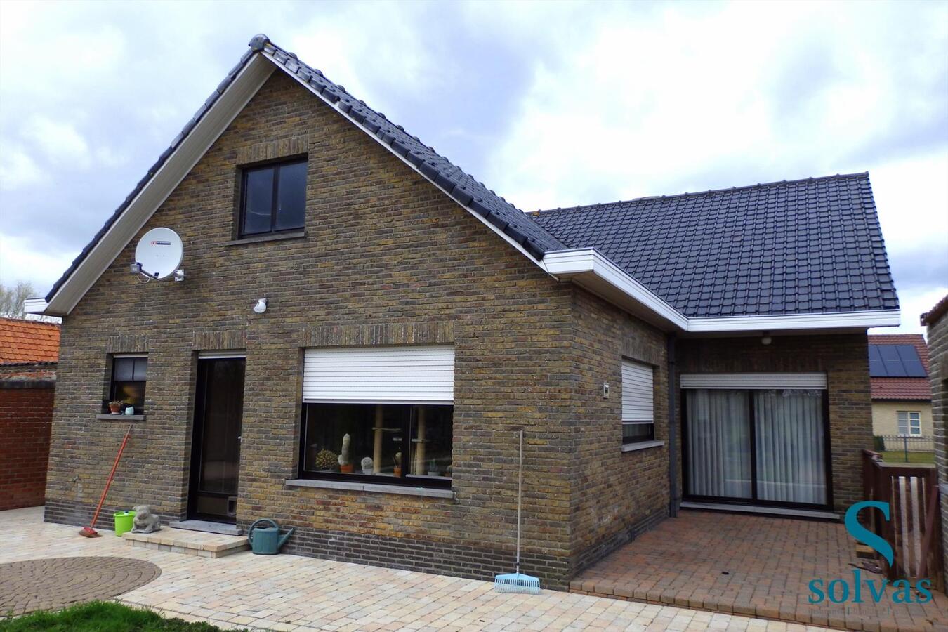 Vrijstaande bungalow met achterliggende weide! 