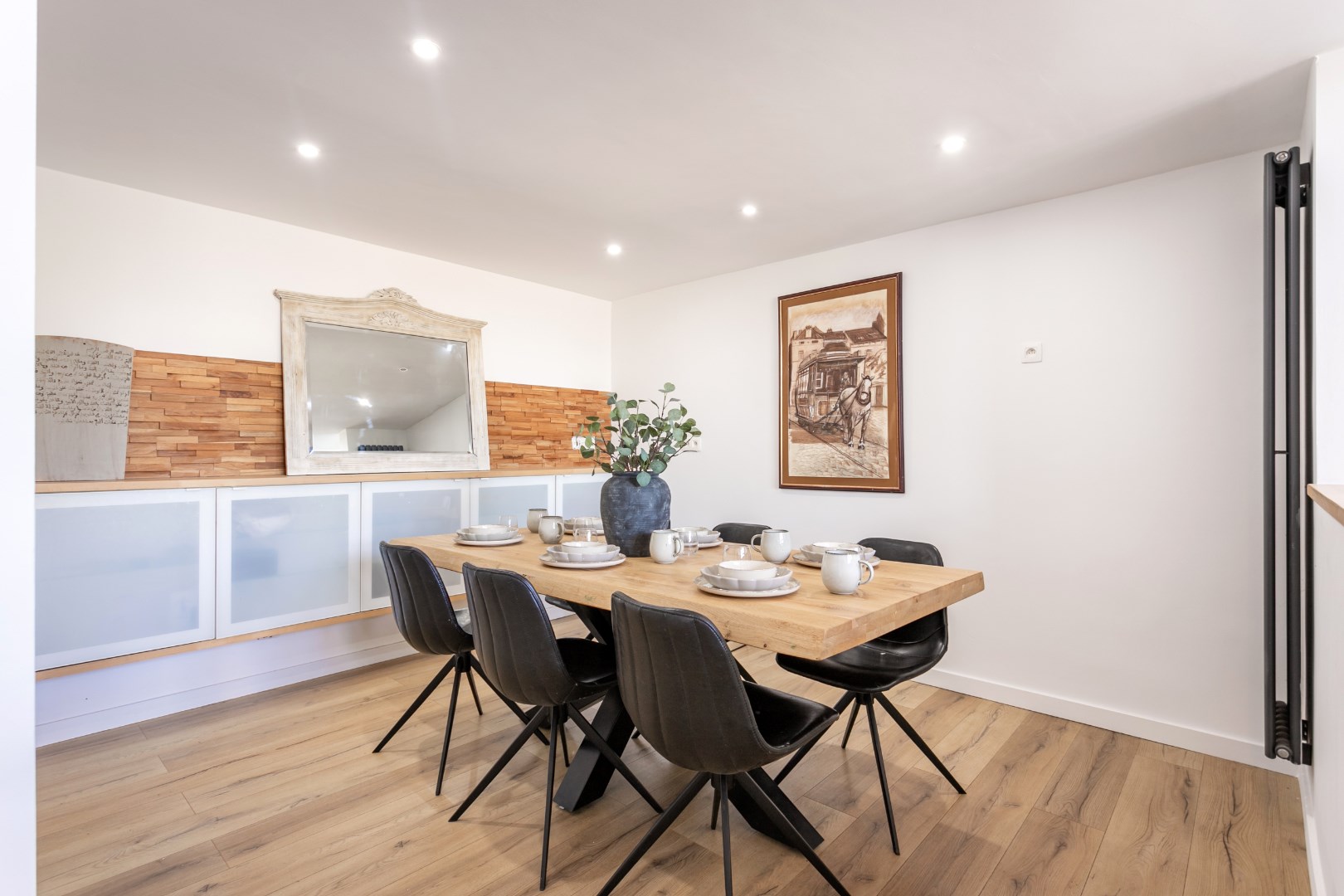 Ruime en energiezuinige (EPC A) woning met 5 slaapkamers, bureau, garage en tuin 