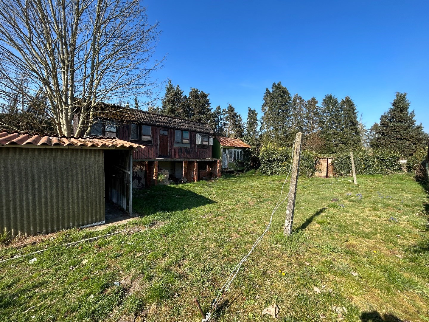 Te renoveren woning op een perceel van 1049 m&#178; in Geel 