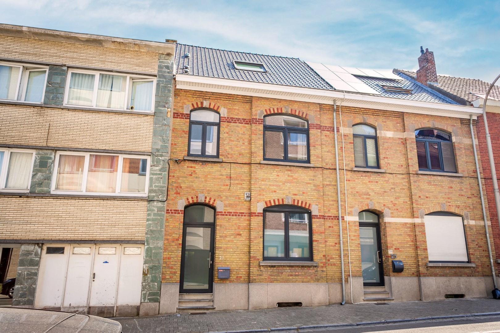 Ruime gerenoveerde woning met tuin, terras en 3 slaapkamers in Halle 