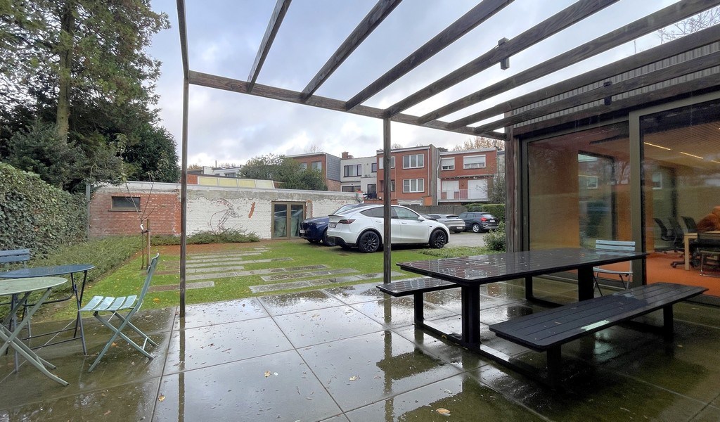 Volledig ingericht nieuwbouw kantoor te huur in Wilrijk