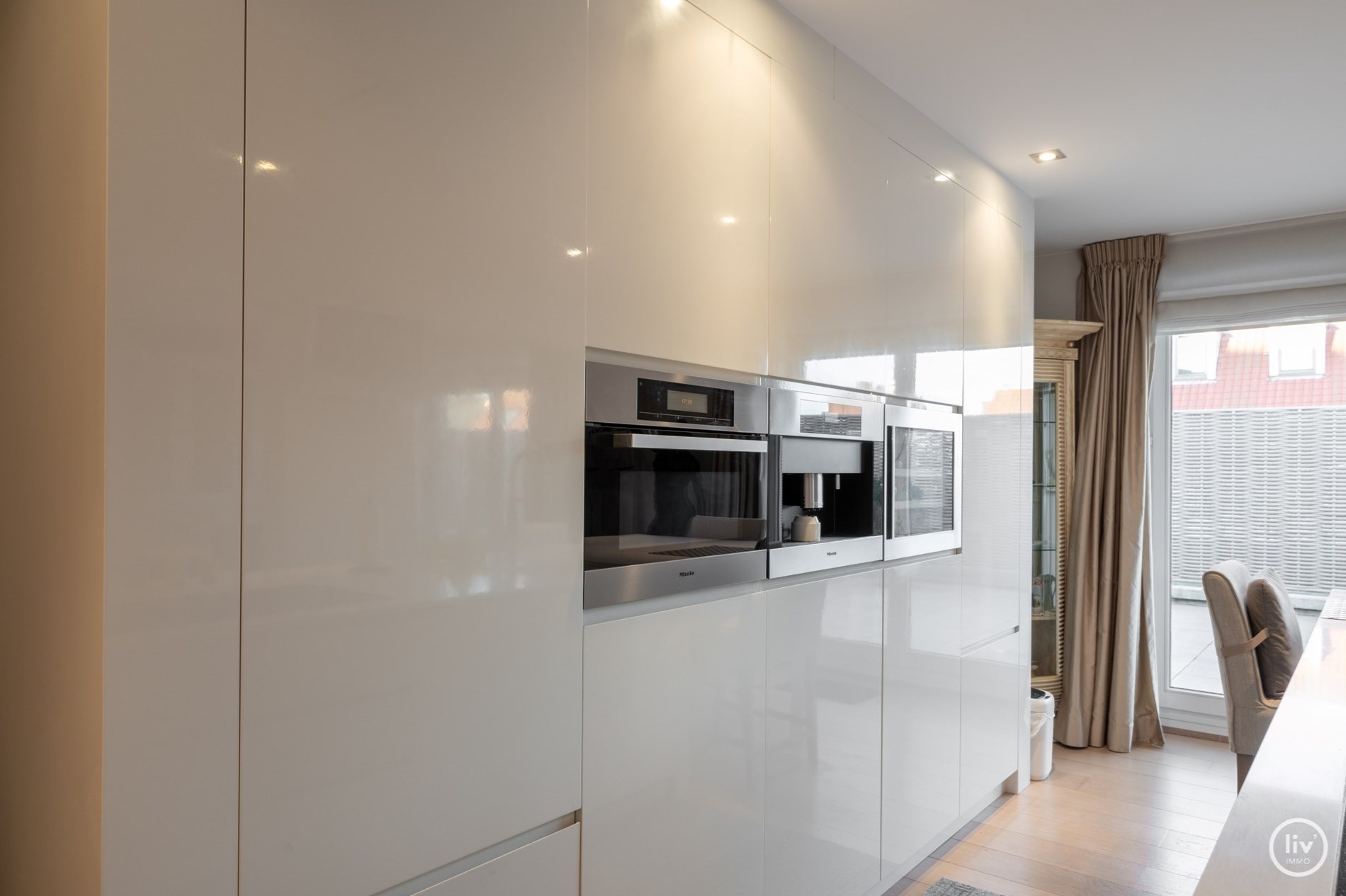Magnifique appartement avec des terrasses uniques de 135 m2 au coin de l&#39;avenue Dumortier. 