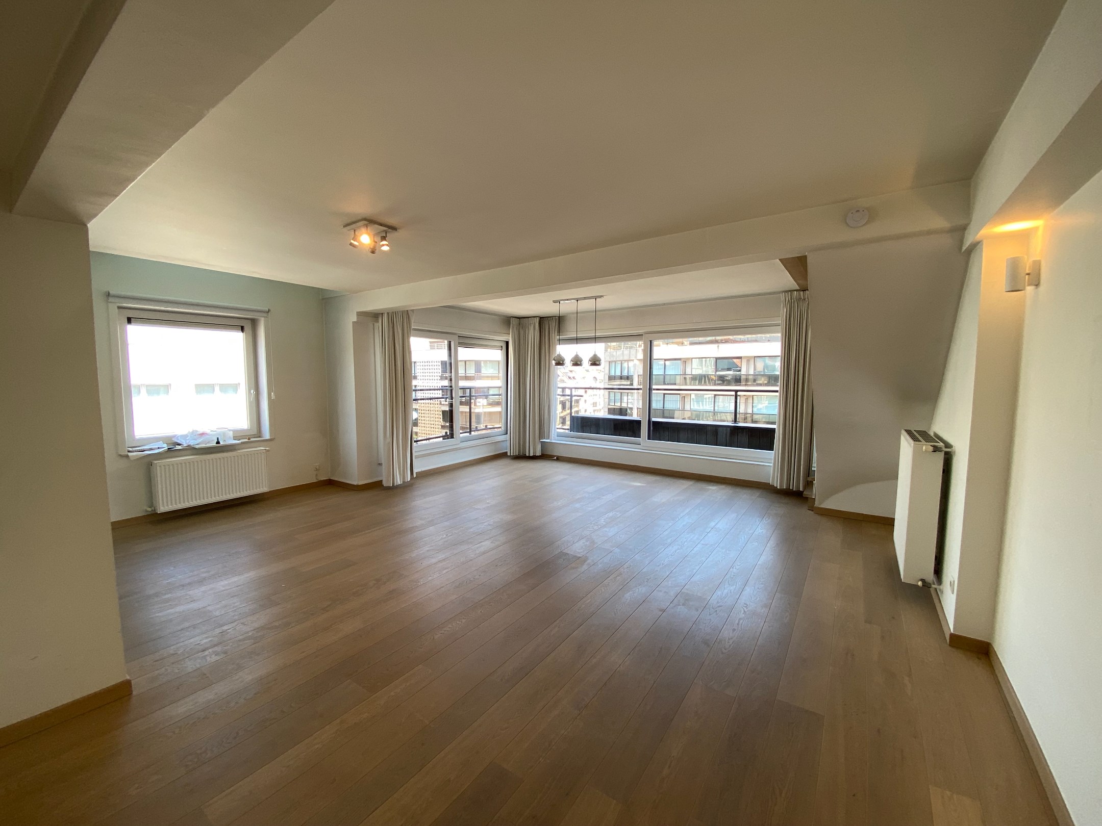 NON MEUBL&#201; - Appartement en duplex au centre de Knokke-Heist avec 2 chambres &#224; coucher 