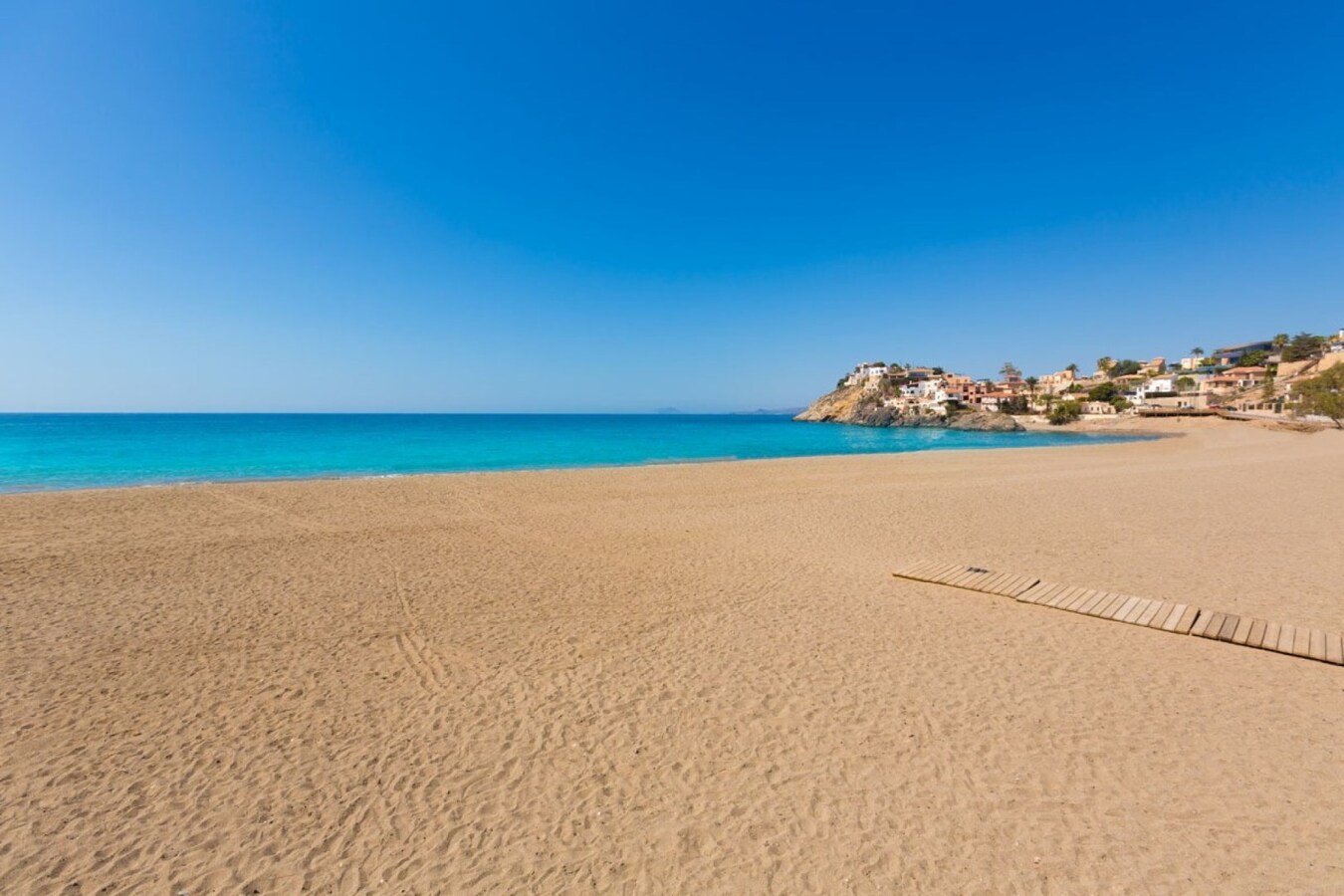 Nieuwbouwappartementen, bungalows en villa&#39;s in Condado de Alhama Golf Resort, Murcia 