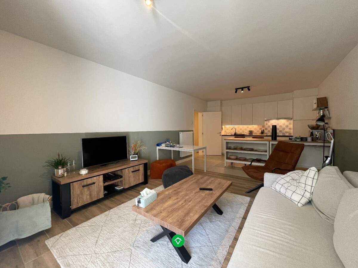 Gelijkvloers appartement met &#233;&#233;n slaapkamer te Rumbeke 