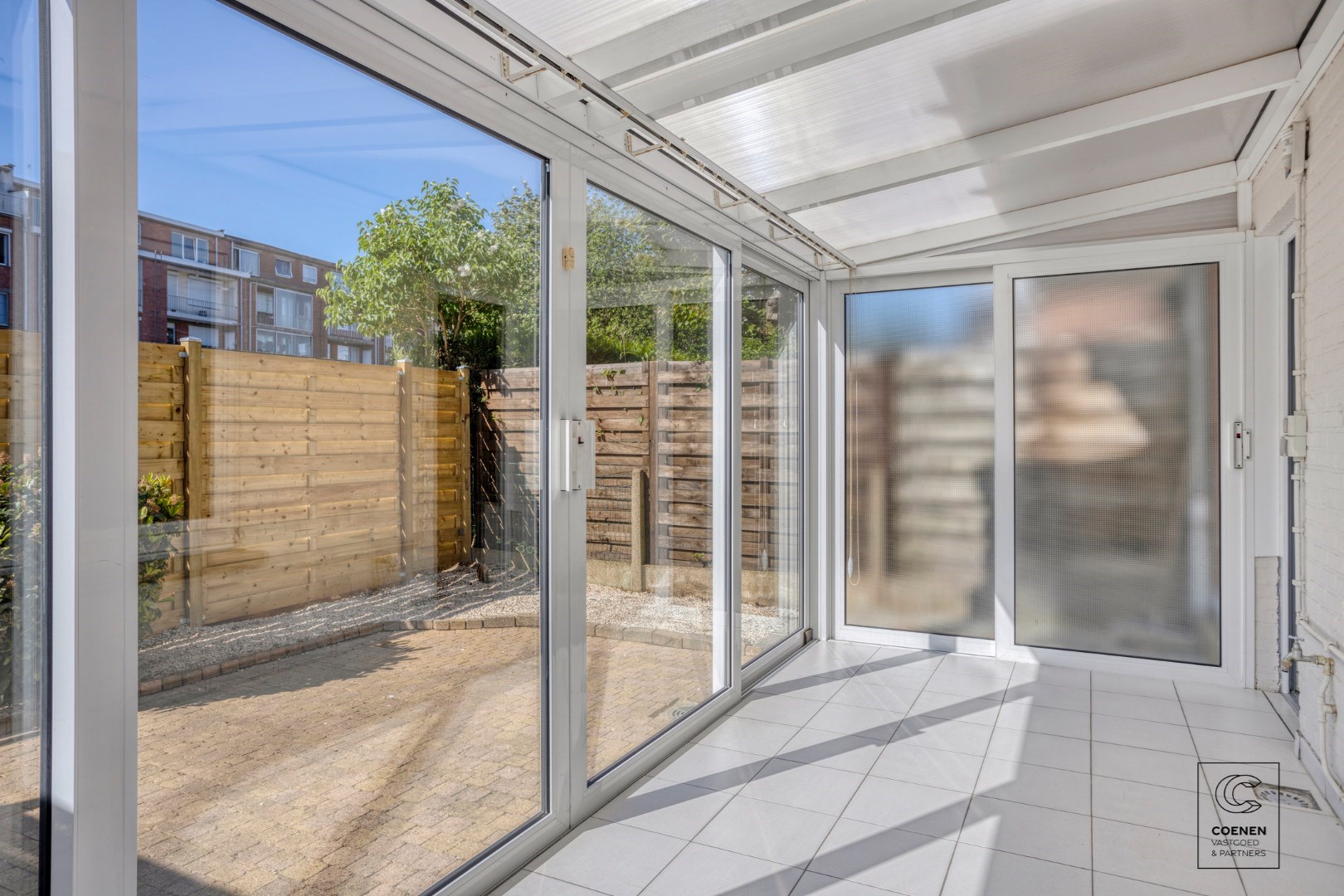 Instapklaar gelijkvloers appartement van 81m&#178; en 2 slaapkamers te Deurne! 