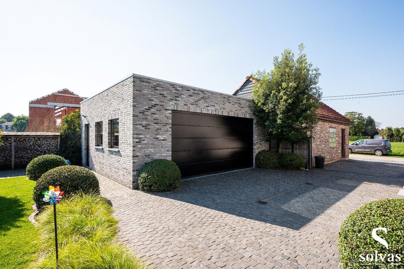 Moderne half open bebouwing met prachtige verzichten! 