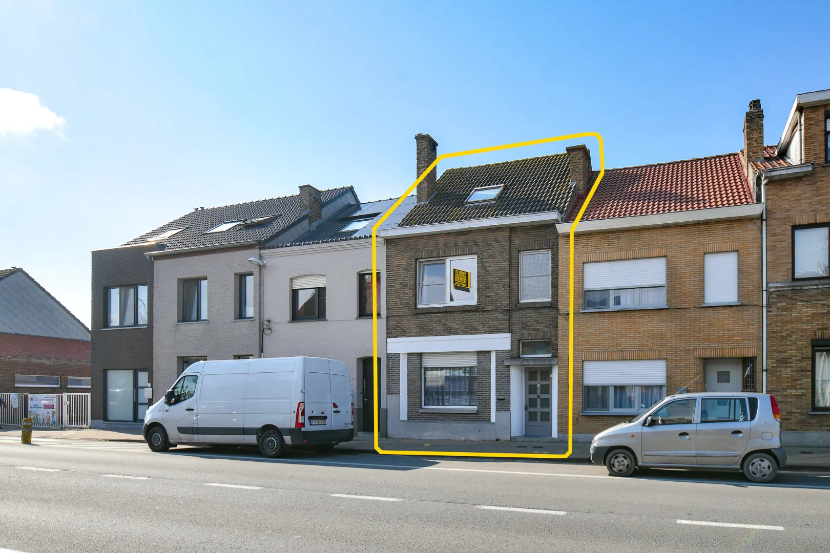 Goed gelegen woning met gezellige en zongerichte tuintje te Bredene