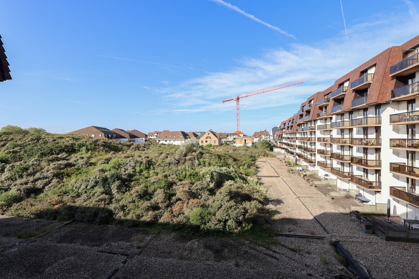 Appartement de 2 chambres enti&#232;rement r&#233;nov&#233; avec vue lat&#233;rale sur la mer 