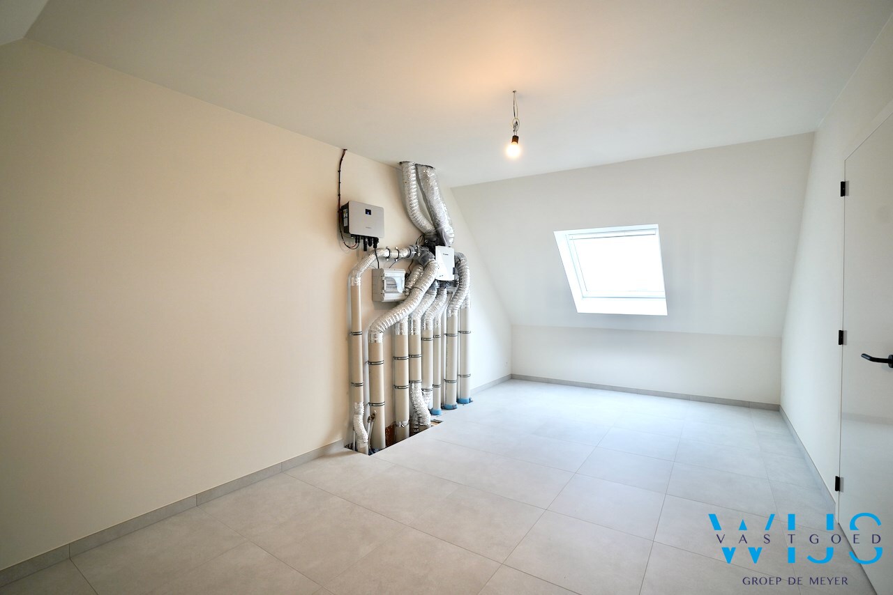 Zeer ruime nieuwbouw op 510m&#178; te ASSENEDE/BASSEVELDE! 