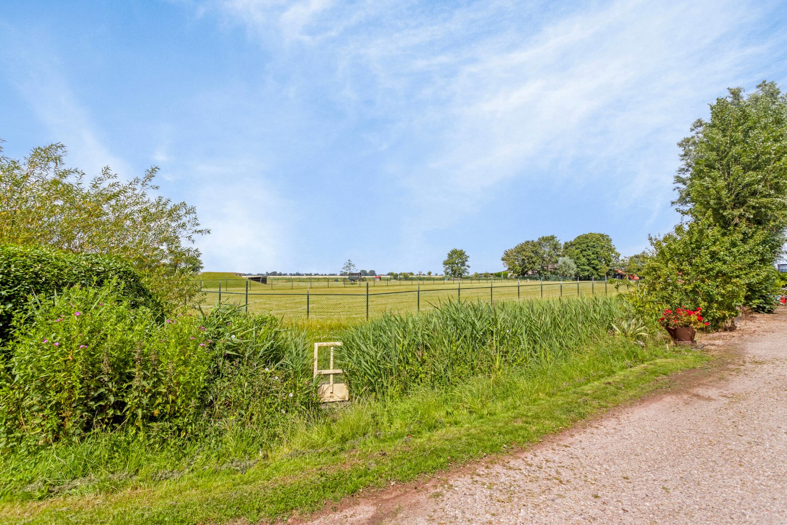 Charmante woning aan de rand van het pittoreske dorp Oudebildtzijl 